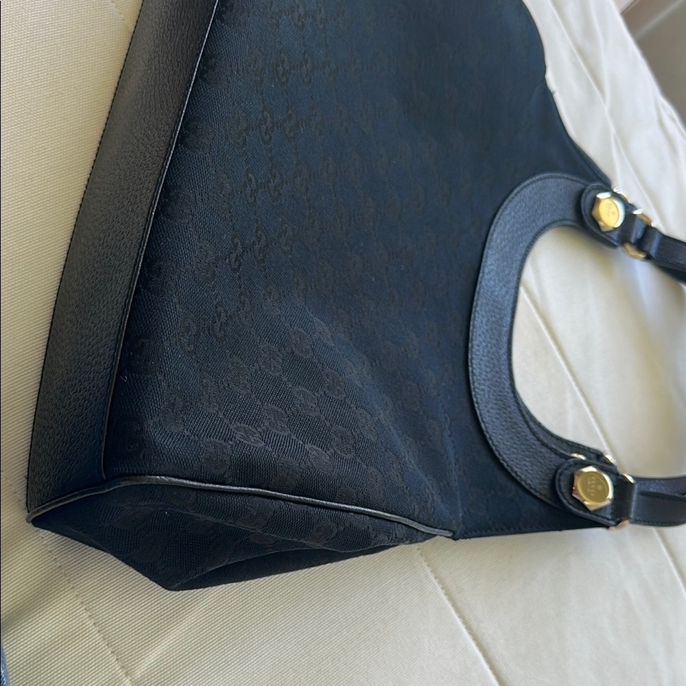 ✨Gucci Authentic Hobo Bag✨ - Picture 3 of 17